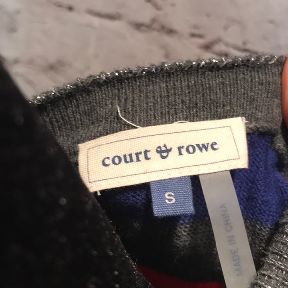 Striped sweater - Picture 8 of 9